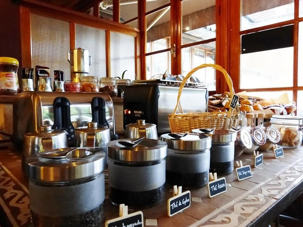 Hotel Restaurant Des Grottes Du Pech Merle Cabrerets