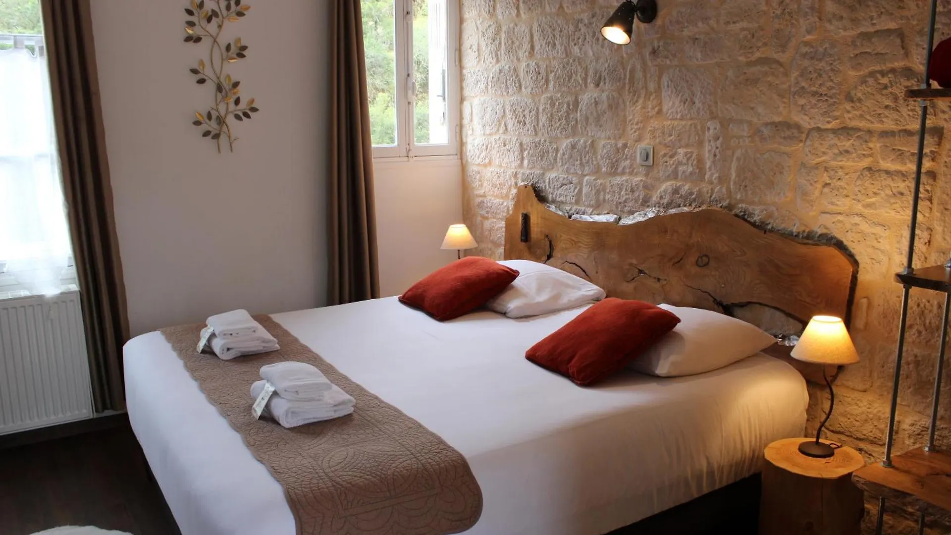 Hotel Restaurant Des Grottes Du Pech Merle Cabrerets 2*,  Франция
